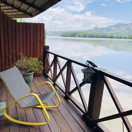 Gayang Friendly Water House Homestay Kota Kinabalu Buitenkant foto