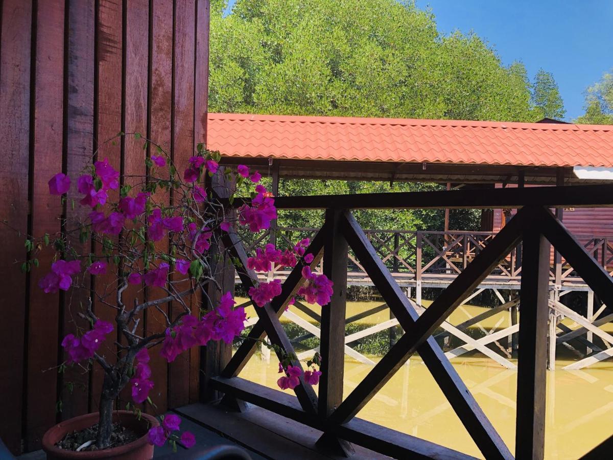 Gayang Friendly Water House Homestay Kota Kinabalu Buitenkant foto