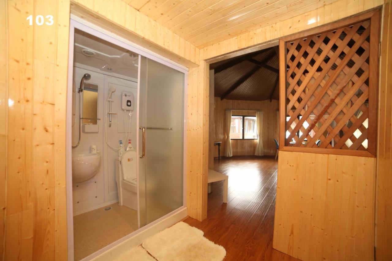Gayang Friendly Water House Homestay Kota Kinabalu Buitenkant foto