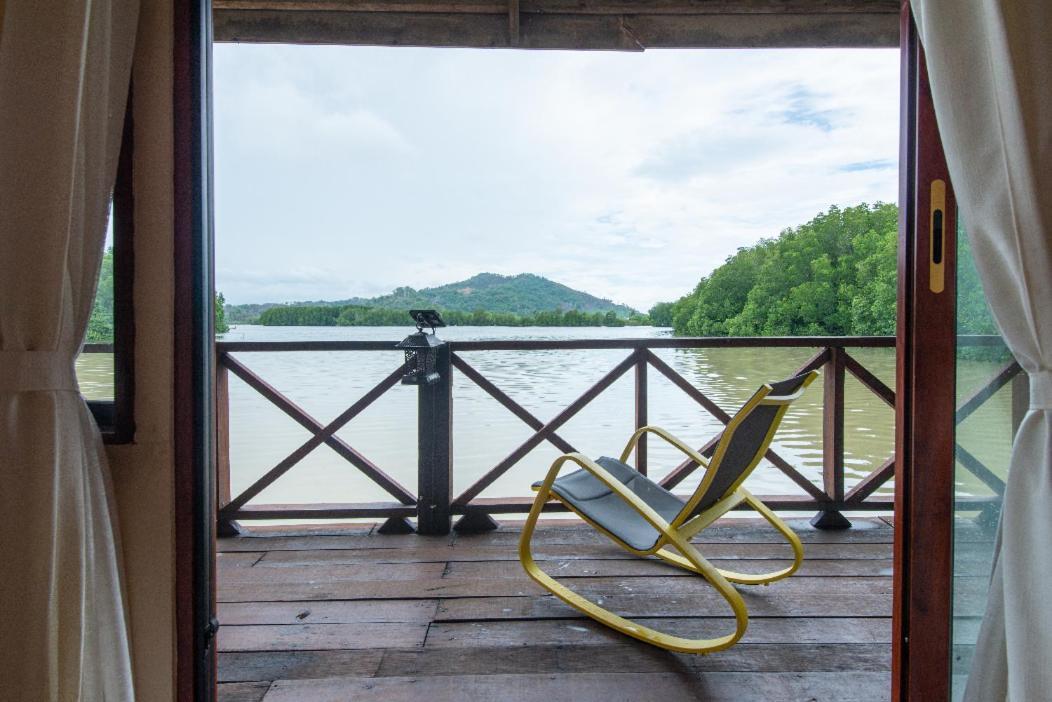 Gayang Friendly Water House Homestay Kota Kinabalu Buitenkant foto